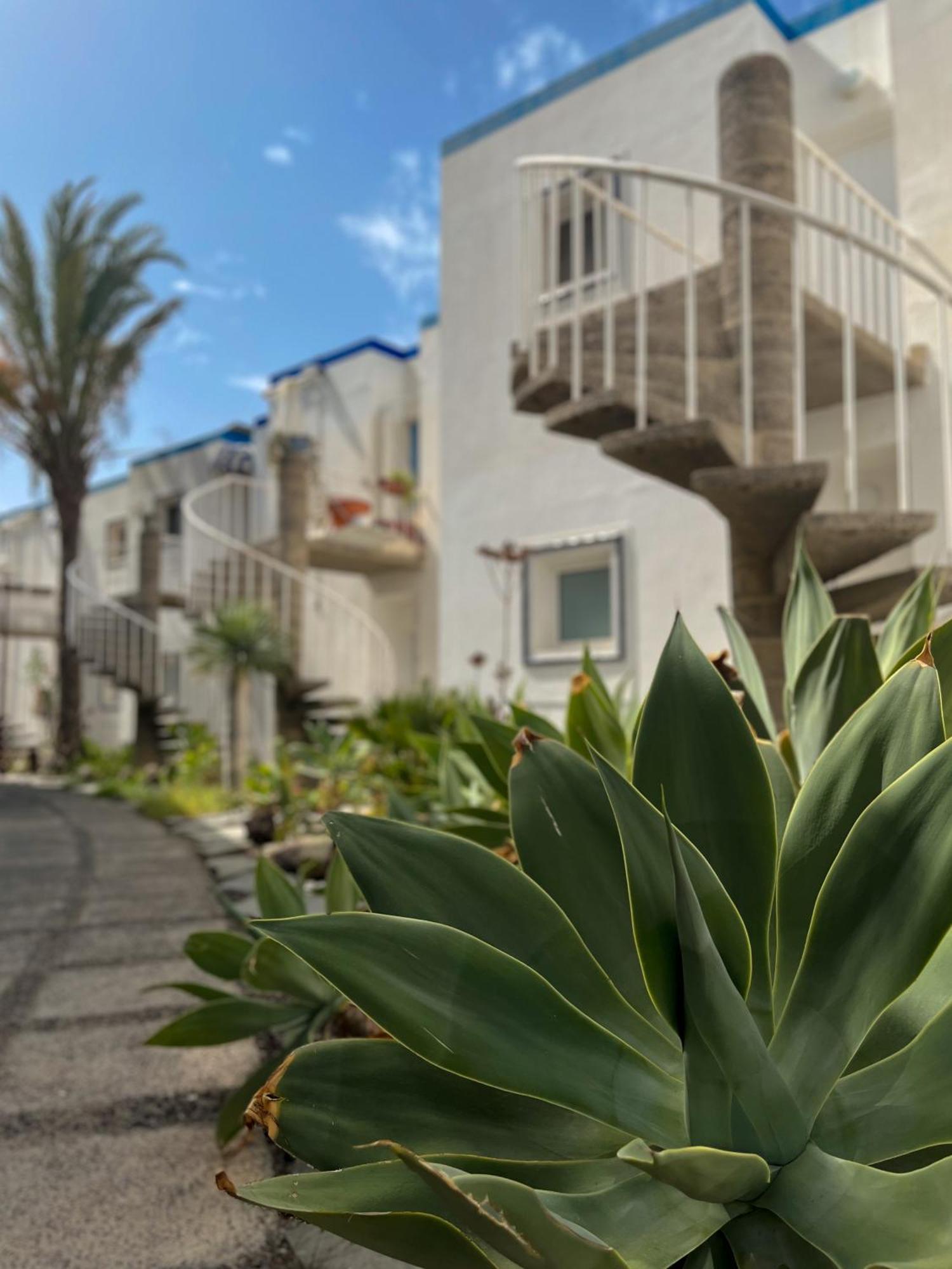 The Mayfair Village Apto 305 Паталавака Екстериор снимка